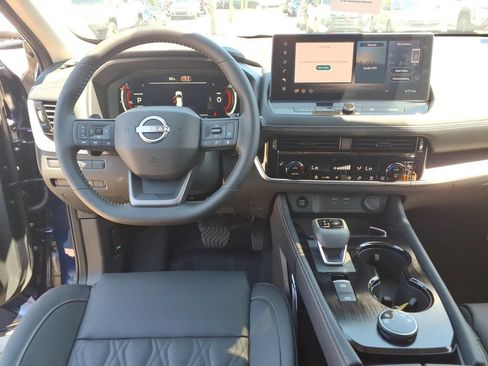 New 2026 Nissan Rogue Platinum AWD/4WD image 32