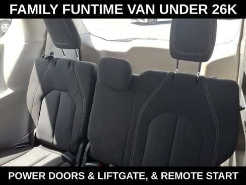 Used 2023 Chrysler Voyager LX FWD image 27