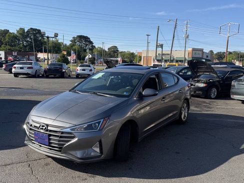 Used 2019 Hyundai Elantra Value Edition w/ Cargo Package FWD image 3