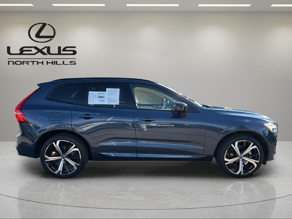 Used 2025 Volvo XC60 B5 Ultra w/ Protection Package Premier AWD/4WD image 5