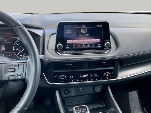 Certified 2024 Nissan Rogue SV w/ SV Premium Package FWD image 7