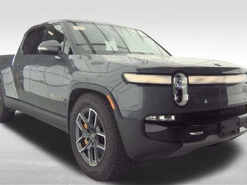 Used 2022 Rivian R1T Launch Edition image 2