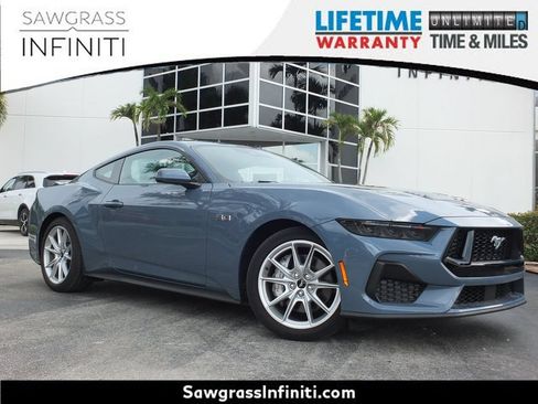 Used 2025 Ford Mustang GT Premium RWD image 1