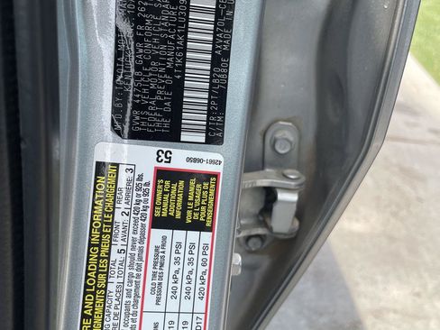 Used 2020 Toyota Camry XSE FWD image 30