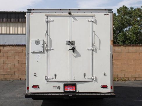 Used 2023 Ford E-450 and Econoline 450 Super Duty w/ Power Windows & Locks Group RWD image 7