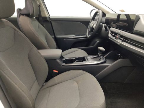 Used 2025 Kia K4 FWD image 21