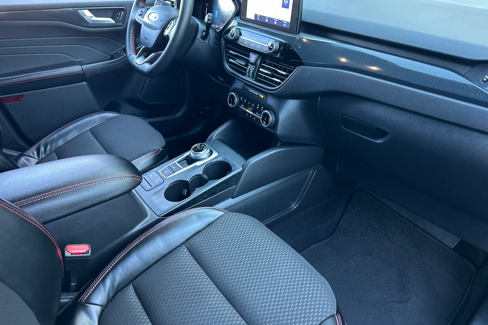 Used 2024 Ford Escape ST-Line AWD/4WD image 16