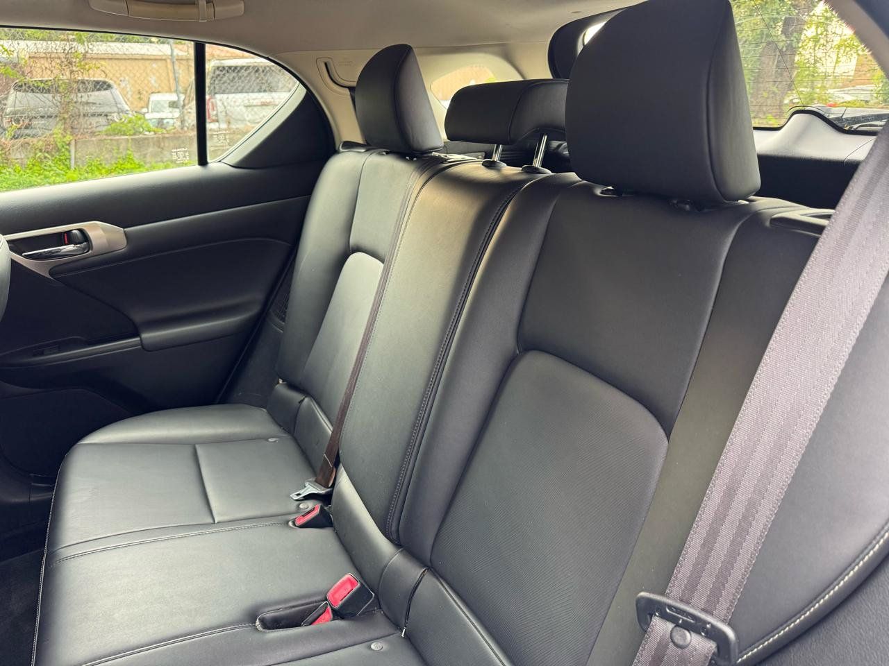 Used 2015 Lexus CT 200h w/ Navigation Package FWD image 16