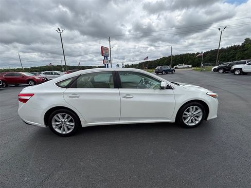 Used 2014 Toyota Avalon XLE Premium FWD image 8