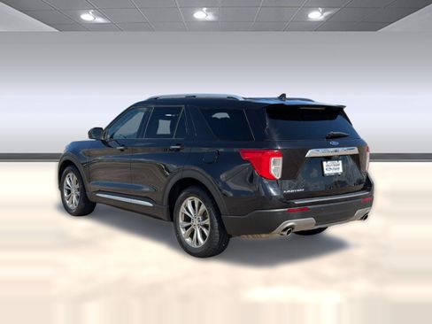 Certified 2023 Ford Explorer Limited RWD image 3