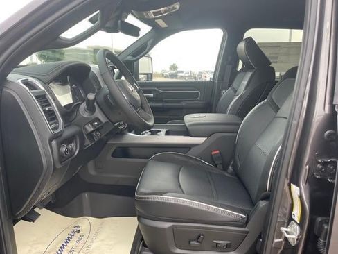 New 2026 RAM 2500 Laramie w/ Sport Appearance Package AWD/4WD image 17
