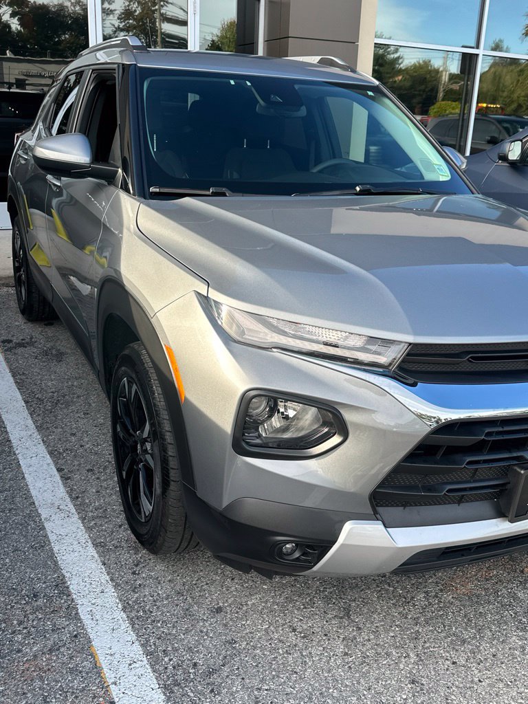 Used 2023 Chevrolet TrailBlazer LT AWD/4WD image 2