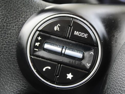 Certified 2025 Kia Soul LX FWD image 25