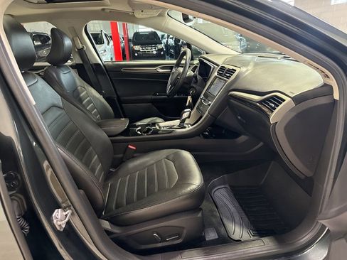 Used 2015 Ford Fusion SE w/ Equipment Group 202A image 40