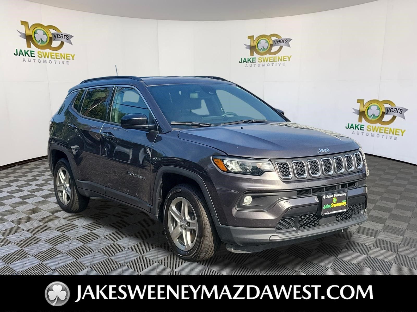Used 2024 Jeep Compass Latitude AWD/4WD image 1