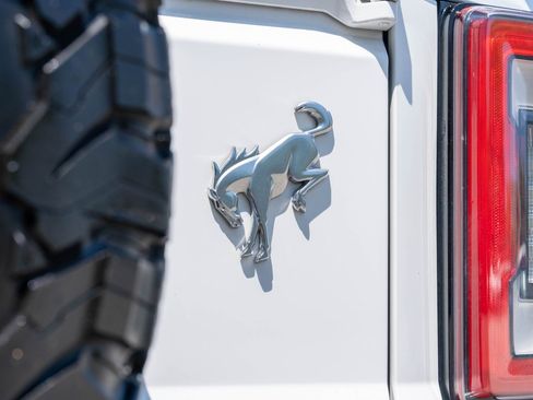 Used 2024 Ford Bronco Badlands AWD/4WD image 13