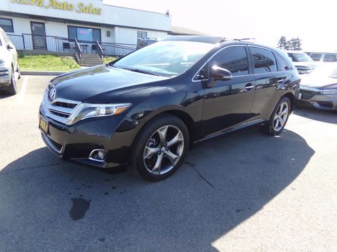 Used 2015 Toyota Venza Limited image 43