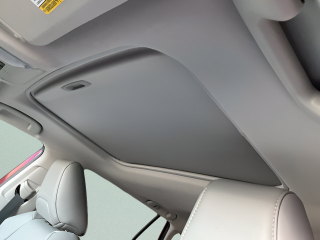 Used 2021 Toyota RAV4 XLE Premium AWD/4WD image 11