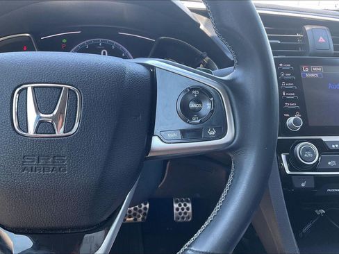 Used 2019 Honda Civic Touring image 20