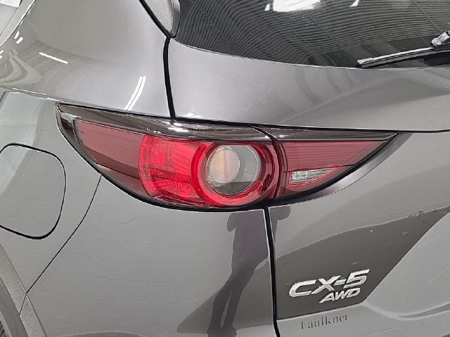 Used 2018 MAZDA CX-5 Touring w/ Preferred Equipment Package AWD/4WD image 31