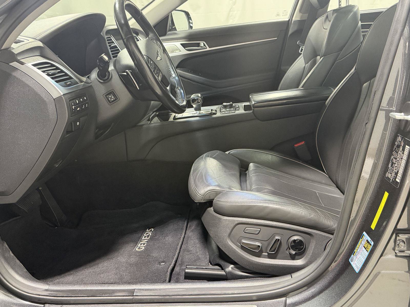Used 2019 Genesis G80 3.8 w/ Ultimate Package 03 AWD/4WD image 4