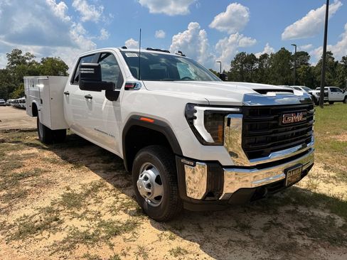 New 2026 GMC Sierra 3500 Pro w/ Convenience Package AWD/4WD image 8