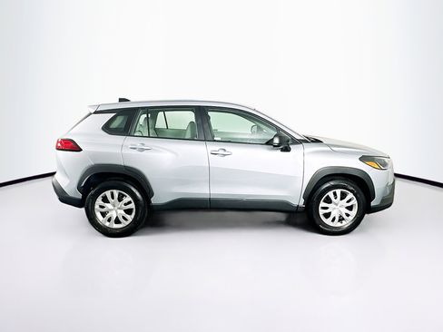 Used 2024 Toyota Corolla Cross L image 10