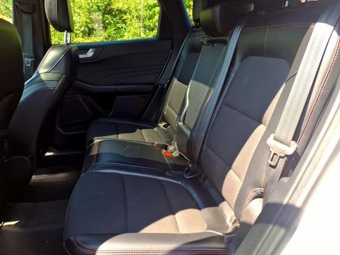 Used 2023 Ford Escape ST-Line Select AWD/4WD image 12