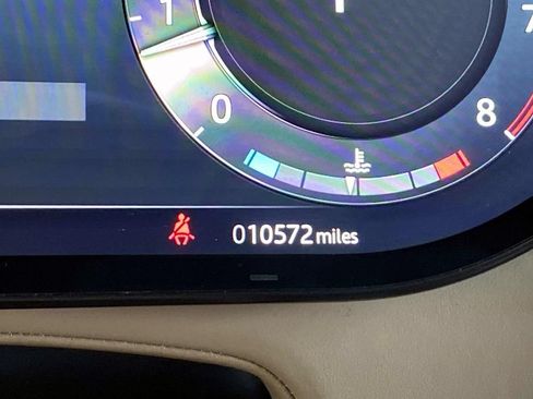 Used 2025 Land Rover Range Rover Long Wheelbase SE AWD/4WD image 38