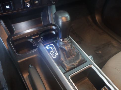 Certified 2021 Toyota Tacoma SR5 image 7