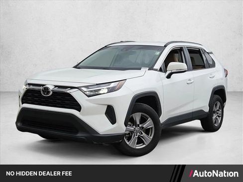 Used 2022 Toyota RAV4 XLE FWD image 1