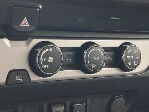 Used 2020 Toyota Tacoma SR5 image 22