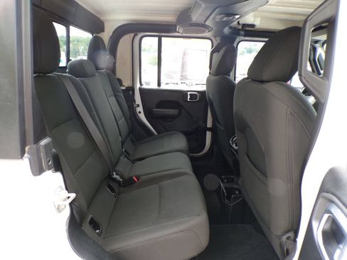 Used 2020 Jeep Gladiator Sport AWD/4WD image 19