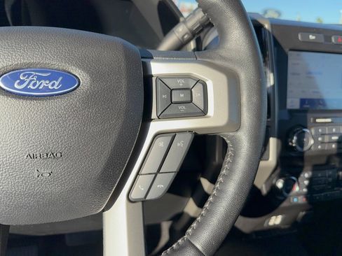 Certified 2019 Ford F150 Lariat image 22