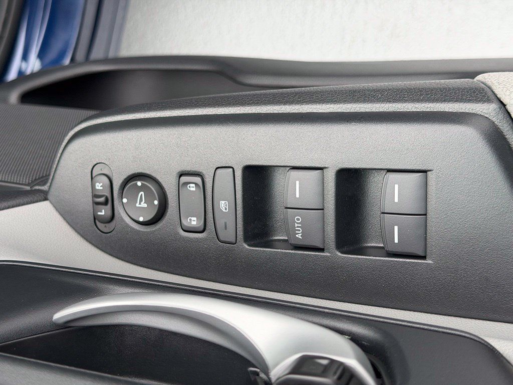 Used 2020 Honda CR-V LX image 19