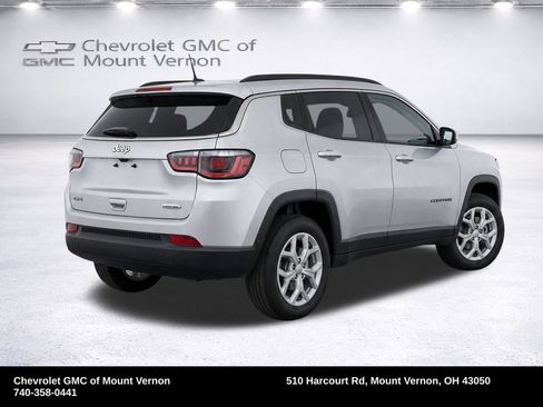 Used 2024 Jeep Compass Latitude AWD/4WD image 35