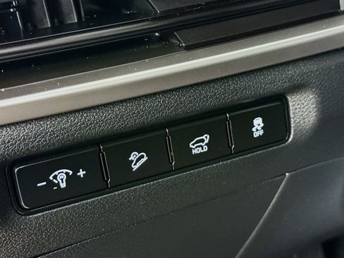 Used 2025 Kia Telluride EX image 9