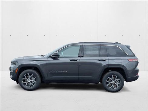 New 2025 Jeep Grand Cherokee Limited image 5