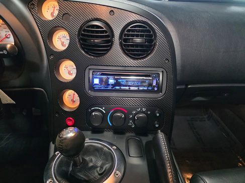 Used 2004 Dodge Viper SRT-10 RWD image 11