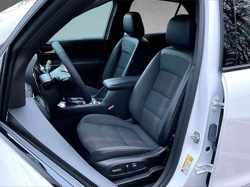 Used 2023 Chevrolet Equinox RS image 20