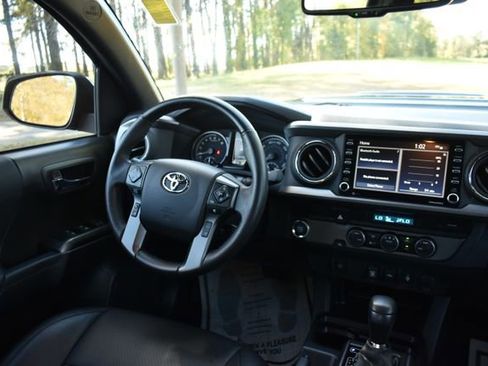 Used 2023 Toyota Tacoma TRD Sport image 25