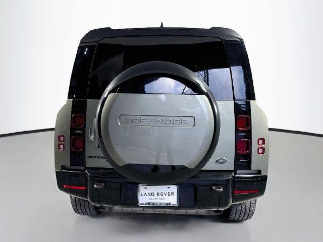 Certified 2023 Land Rover Defender 130 X-Dynamic SE AWD/4WD image 6