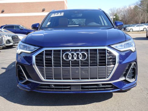 Certified 2025 Audi Q3 2.0T Premium w/ Convenience Package image 7
