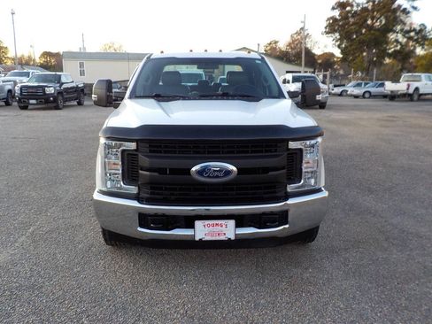 Used 2019 Ford F350 XL w/ Power Equipment Group image 9