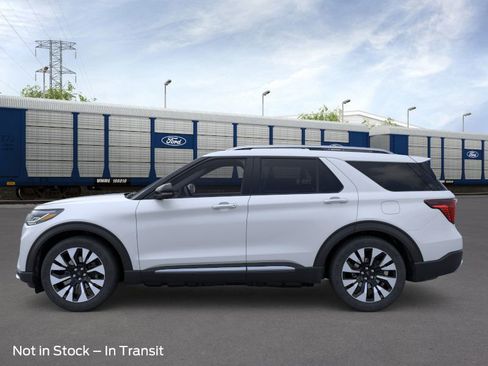 New 2026 Ford Explorer Platinum image 3