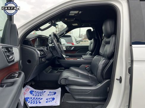 Used 2023 Lincoln Navigator Reserve image 9