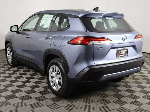 Used 2024 Toyota Corolla Cross L FWD image 6
