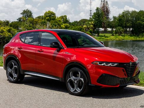 New 2026 Alfa Romeo Tonale w/ Active Assist Package AWD/4WD image 1
