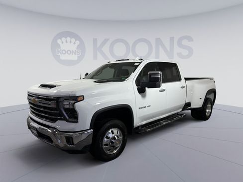 Used 2025 Chevrolet Silverado 3500 LTZ w/ LTZ Plus Package image 1