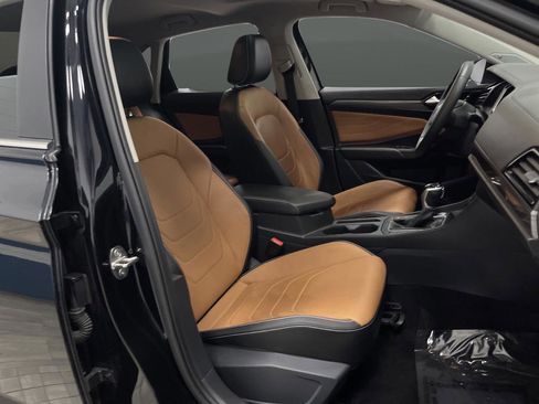 Used 2022 Volkswagen Jetta SEL image 30